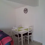 Dezire Daire Buje